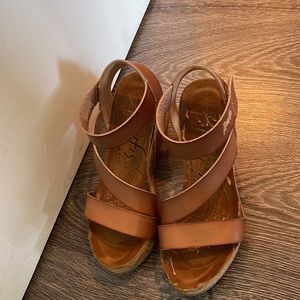 Summer platform sandals, goes with outfit in your casual outfits department.